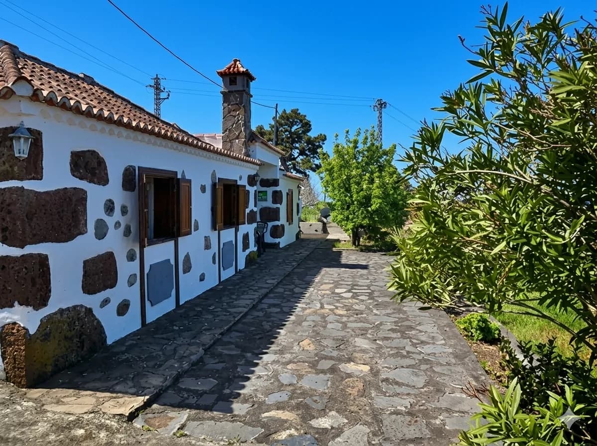 Casa María Presentación - Image 1